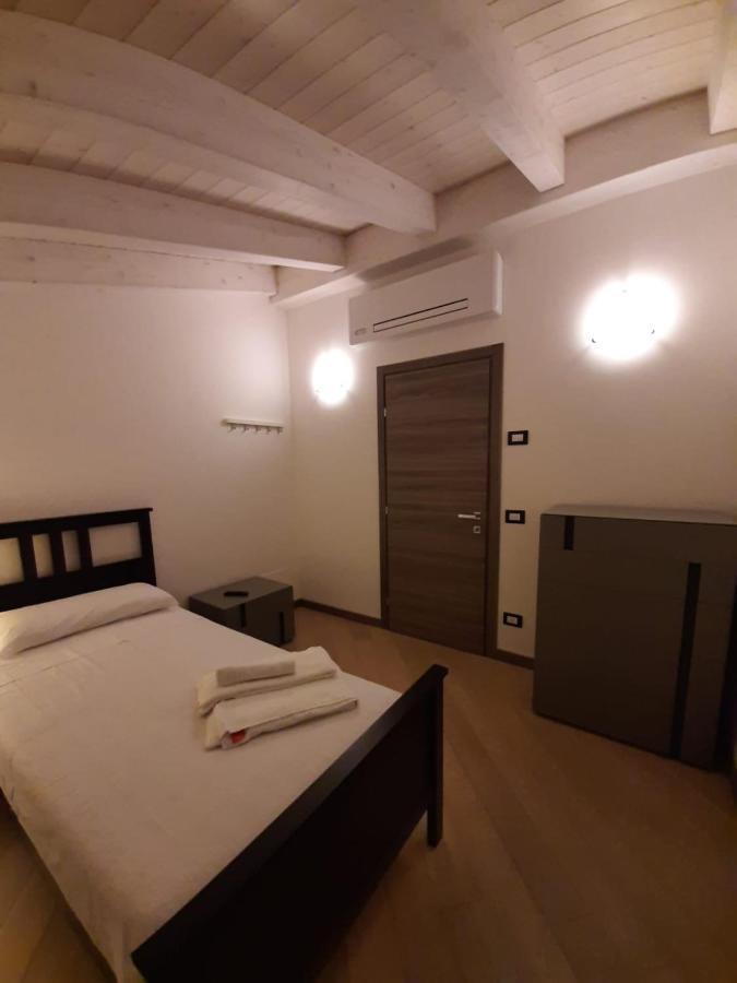 Bmp Apartment Deluxe 1 Jacuzzi Riscaldata Privata Vista Lago Di Garda برنزوني سول جاردا المظهر الخارجي الصورة