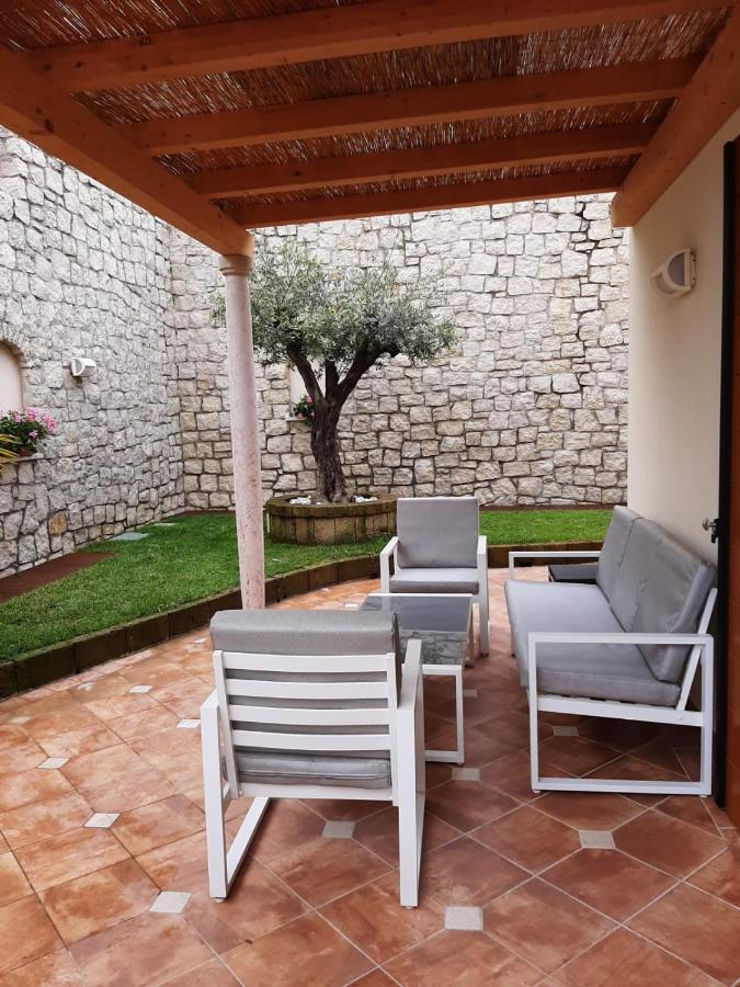 Bmp Apartment Deluxe 1 Jacuzzi Riscaldata Privata Vista Lago Di Garda برنزوني سول جاردا المظهر الخارجي الصورة