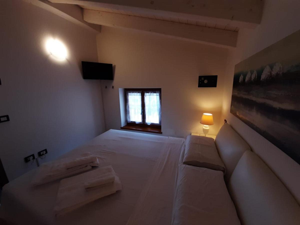 Bmp Apartment Deluxe 1 Jacuzzi Riscaldata Privata Vista Lago Di Garda برنزوني سول جاردا المظهر الخارجي الصورة
