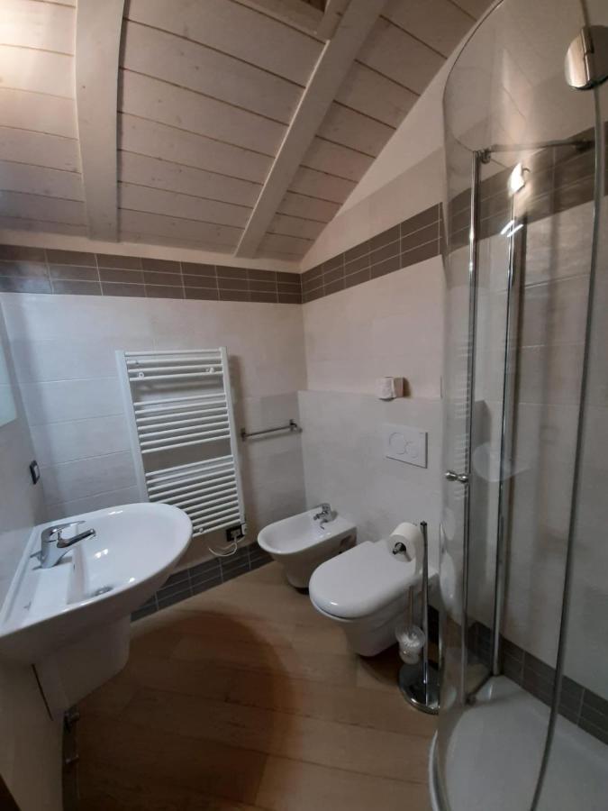 Bmp Apartment Deluxe 1 Jacuzzi Riscaldata Privata Vista Lago Di Garda برنزوني سول جاردا المظهر الخارجي الصورة