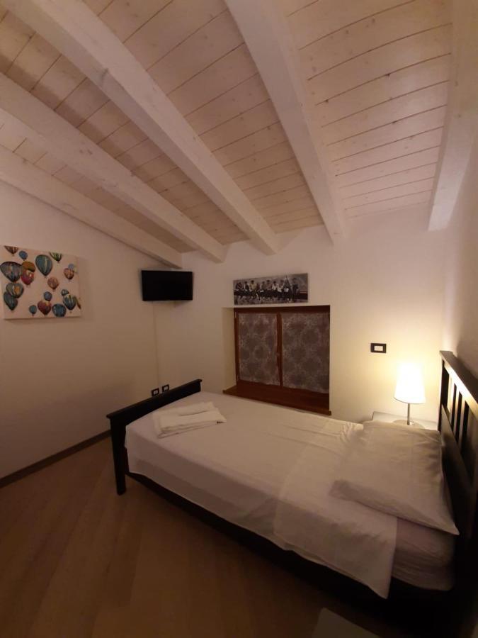 Bmp Apartment Deluxe 1 Jacuzzi Riscaldata Privata Vista Lago Di Garda برنزوني سول جاردا المظهر الخارجي الصورة