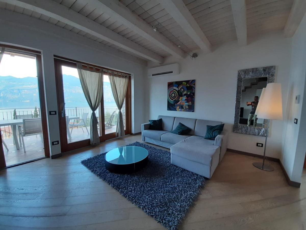Bmp Apartment Deluxe 1 Jacuzzi Riscaldata Privata Vista Lago Di Garda برنزوني سول جاردا المظهر الخارجي الصورة