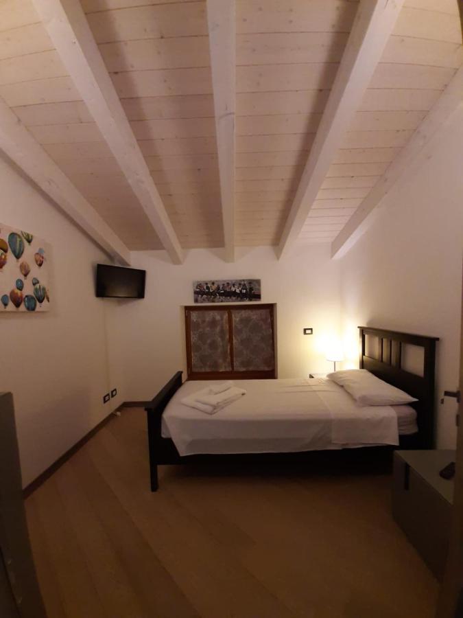 Bmp Apartment Deluxe 1 Jacuzzi Riscaldata Privata Vista Lago Di Garda برنزوني سول جاردا المظهر الخارجي الصورة