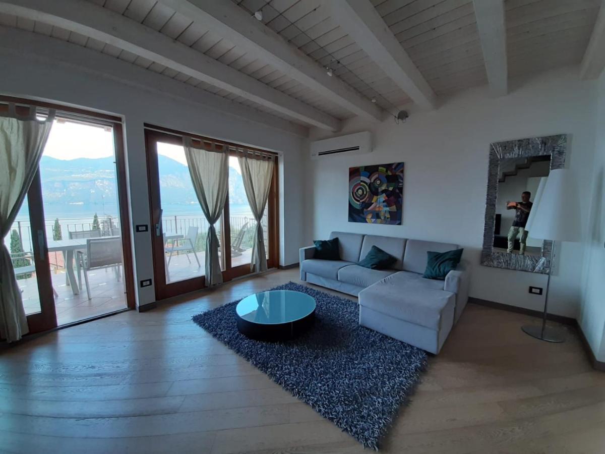 Bmp Apartment Deluxe 1 Jacuzzi Riscaldata Privata Vista Lago Di Garda برنزوني سول جاردا المظهر الخارجي الصورة