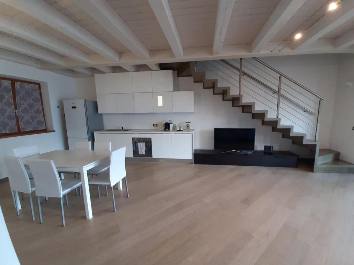 Bmp Apartment Deluxe 1 Jacuzzi Riscaldata Privata Vista Lago Di Garda برنزوني سول جاردا المظهر الخارجي الصورة