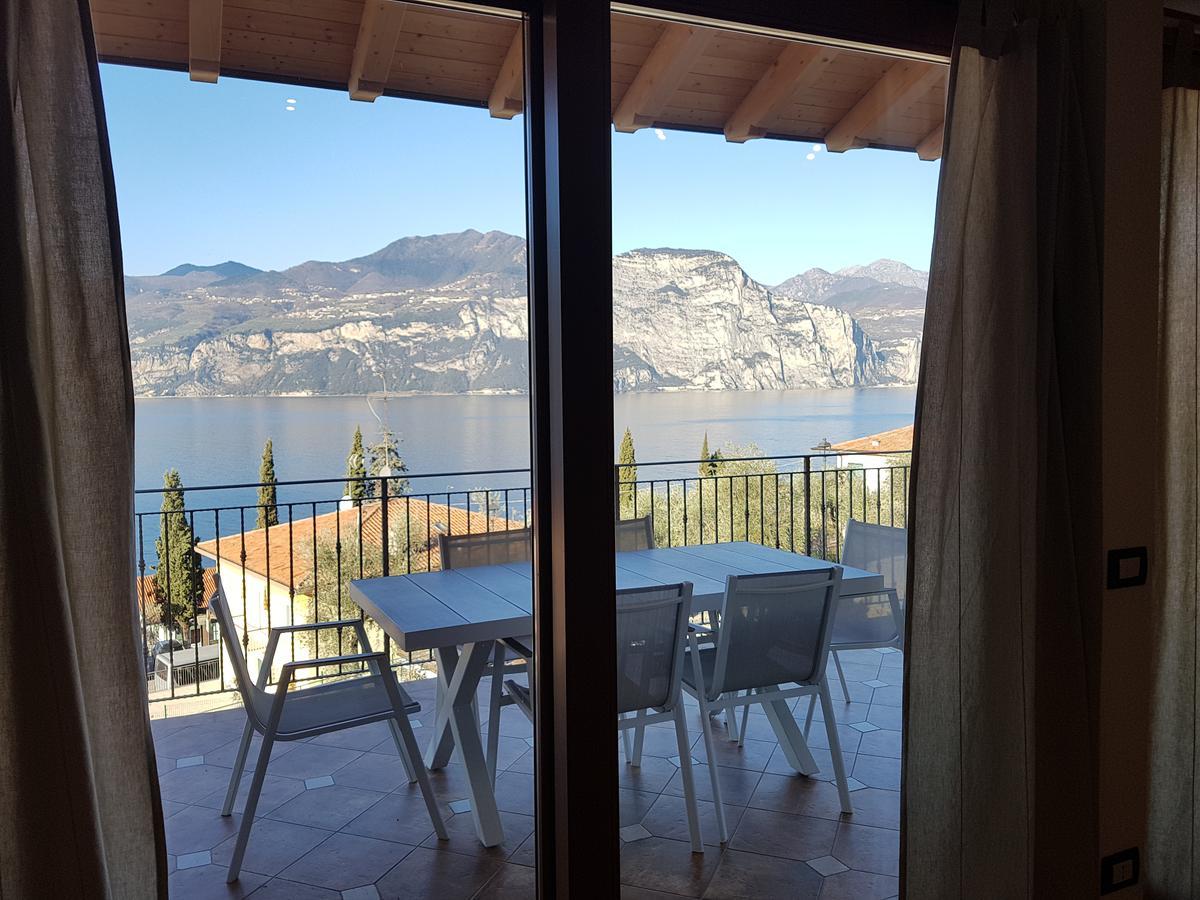 Bmp Apartment Deluxe 1 Jacuzzi Riscaldata Privata Vista Lago Di Garda برنزوني سول جاردا المظهر الخارجي الصورة